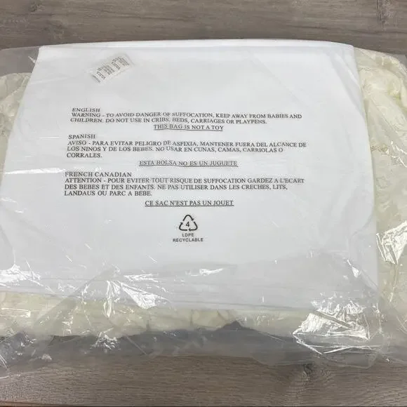 Torrid Ivory Lace Capelet Wedding Dress Sz.16 NWT - Picture 8 of 9